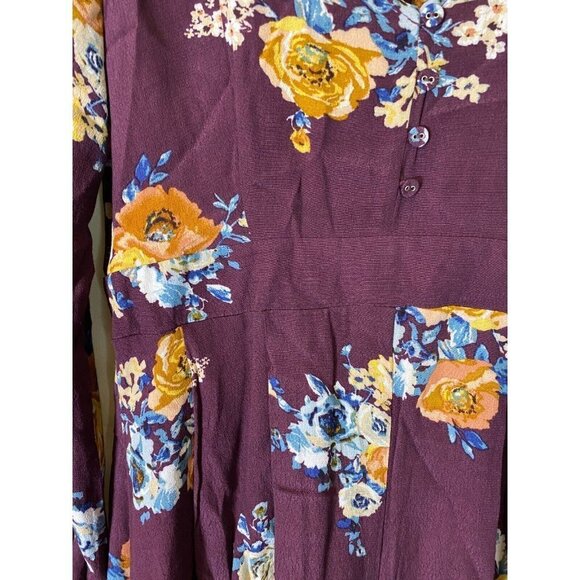 FOREVER 21 WOMENS JUNIORS SIZE MEDIUM M ROMPER SHORTS JUMPER PURPLE FLORAL - Picture 2 of 3